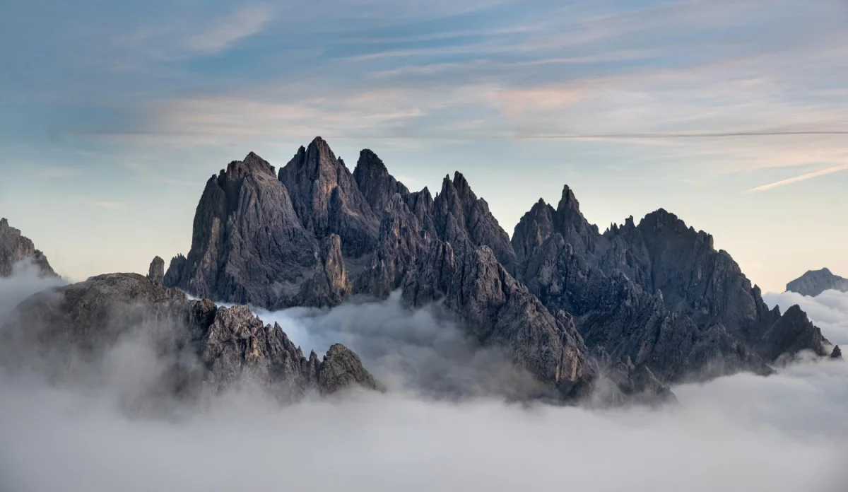 Łóżka składane: Idealne rozwiązanie dla małych przestrzeni